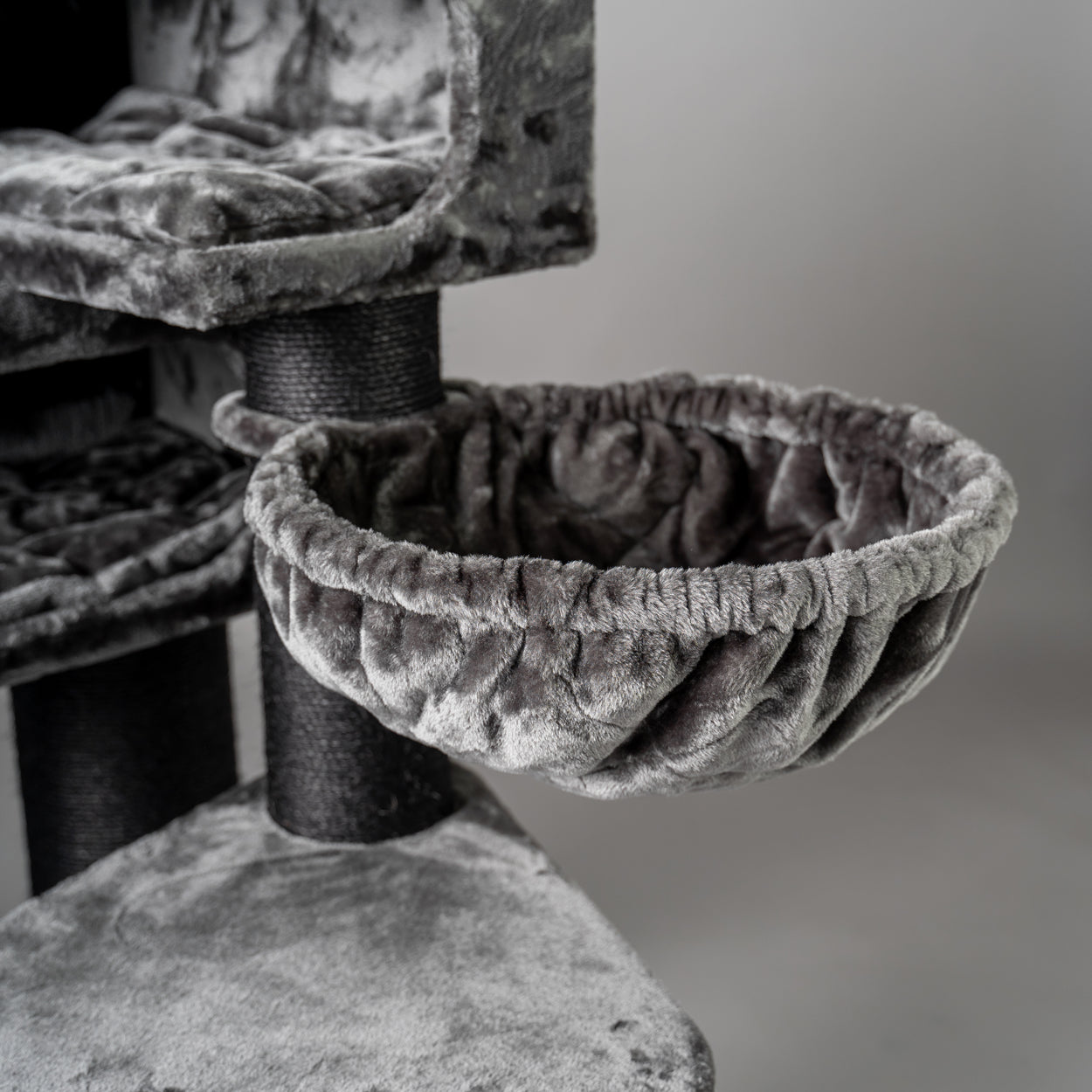 Cat Scratcher Birman Citadel Blackline (Dark Grey)