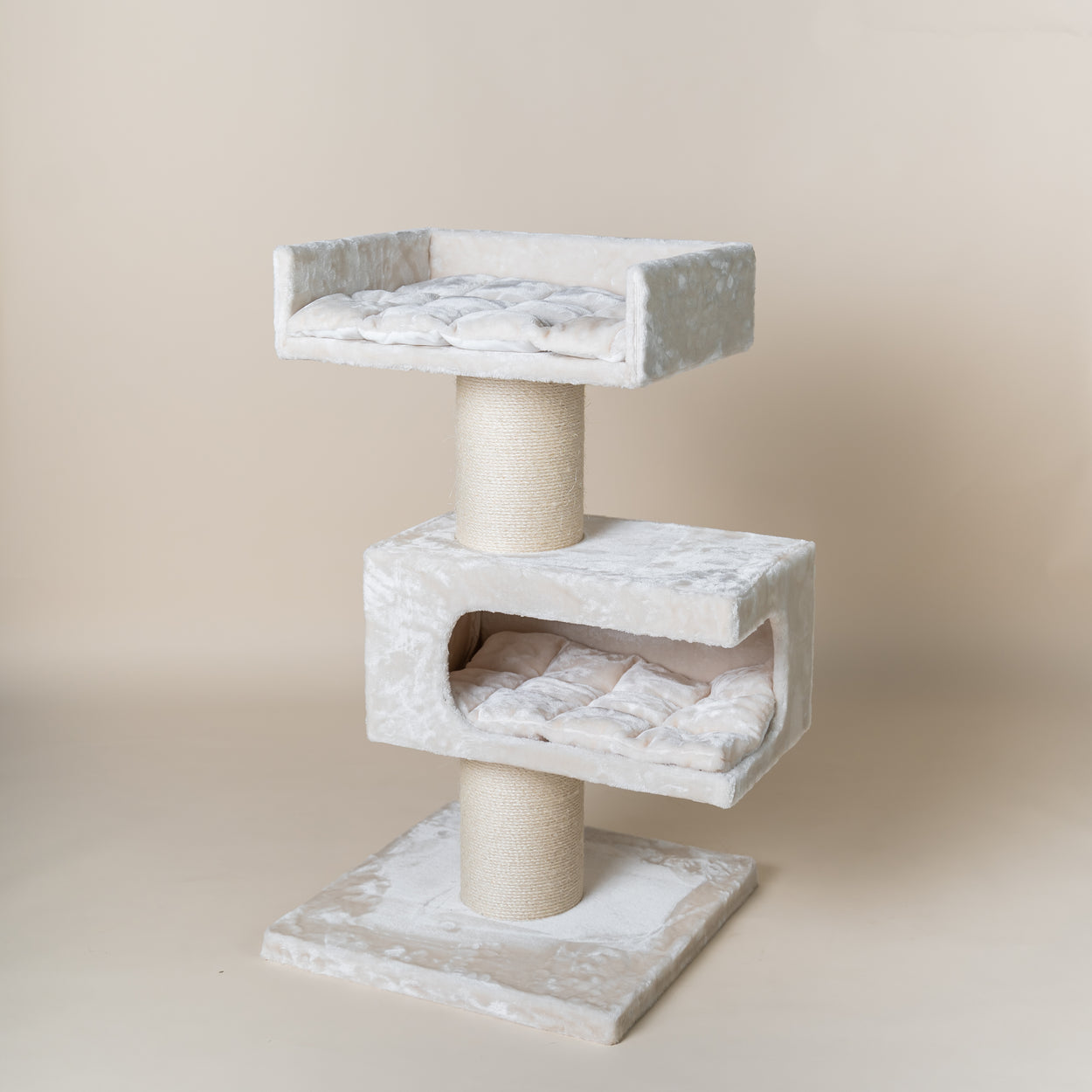 Cat Scratcher Maine Coon Lounge Retreat (Beige)