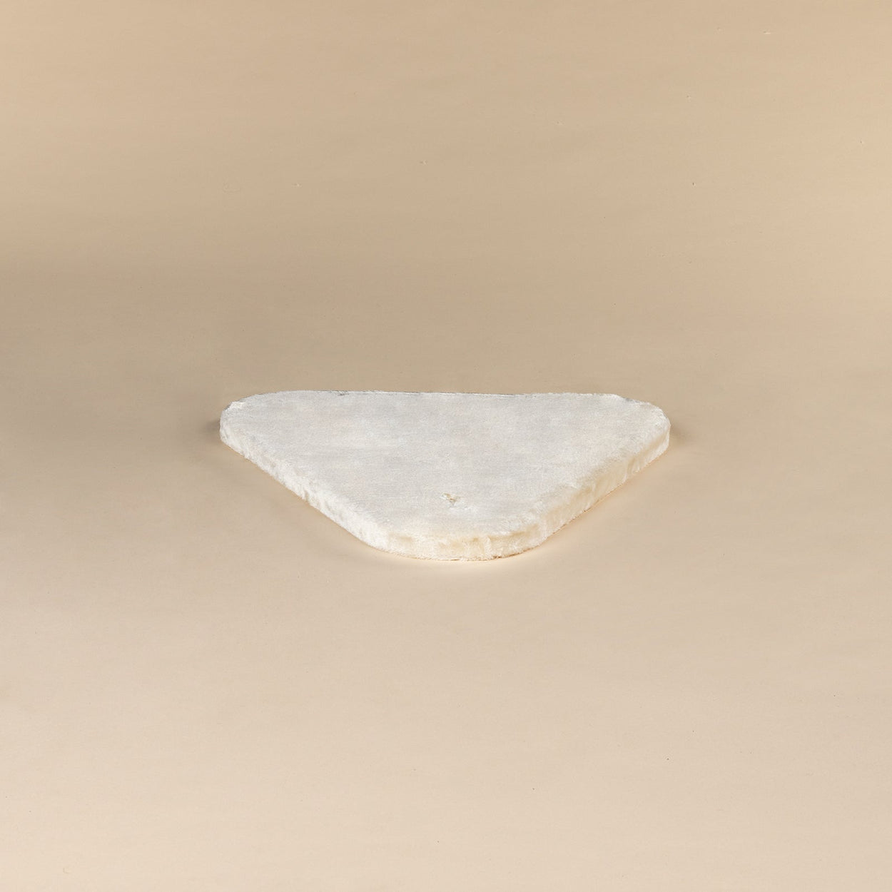 Large, Cream Lying Area Step Triangular For Royalty (for 12, 15 or 20 cm poles)