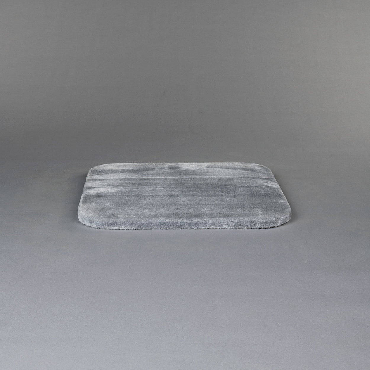 Upper Panel Light Grey, Panther 60 x 60 cm