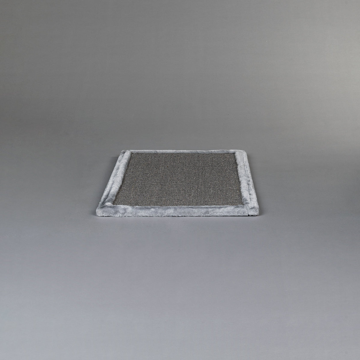 Scratching Barrel Side Panel, Penthouse 77 x 47 cm (Light Grey)