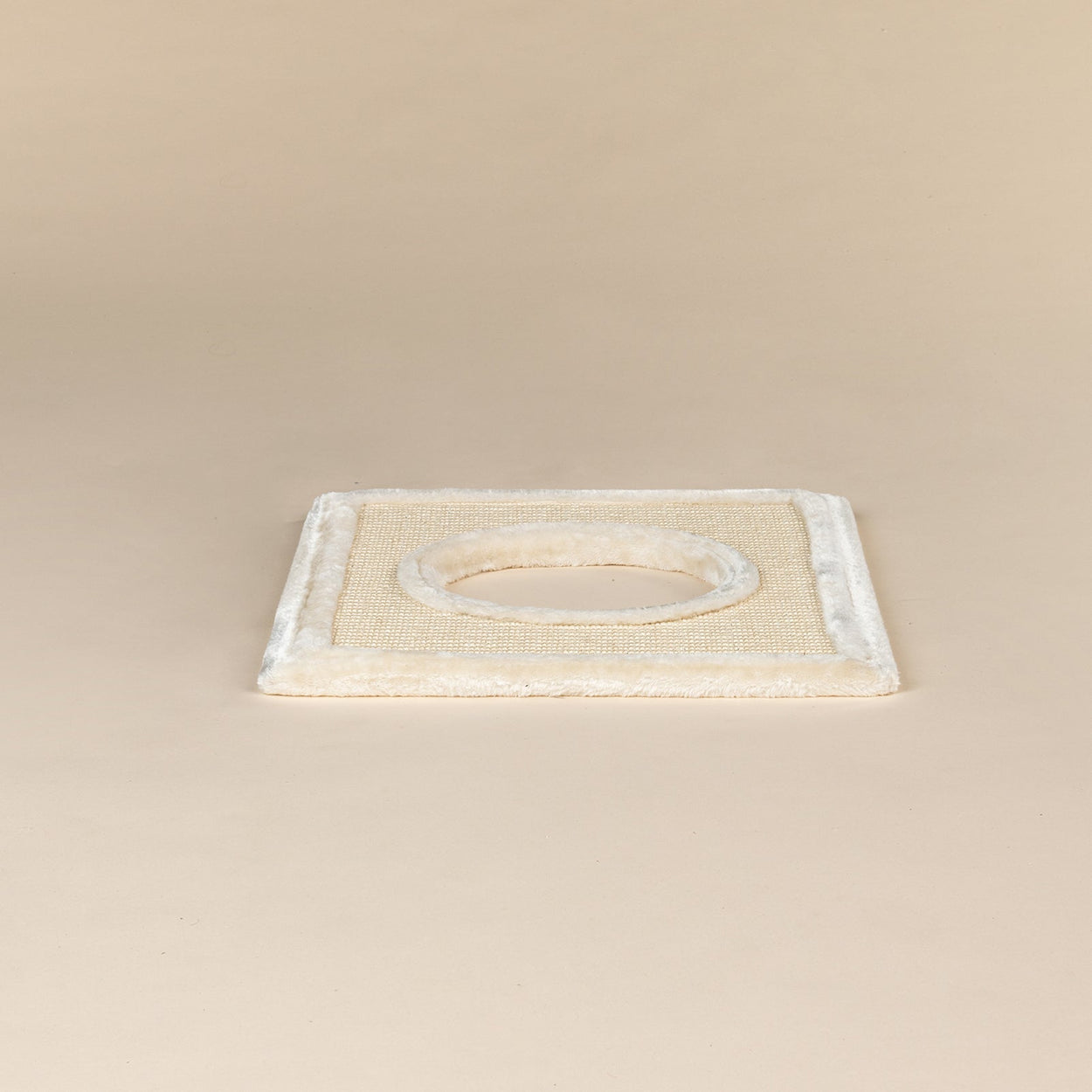 Scratching Barrel Front Panel, Relax 47 x 47 cm (Cream)