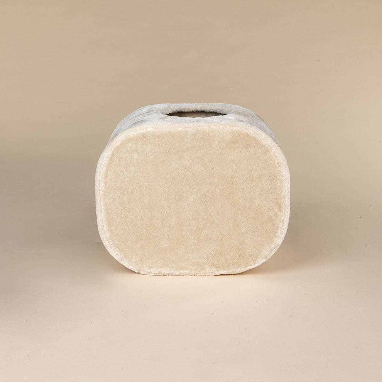 Playhouse Cream, Panther 50 x 40 x 30 cm